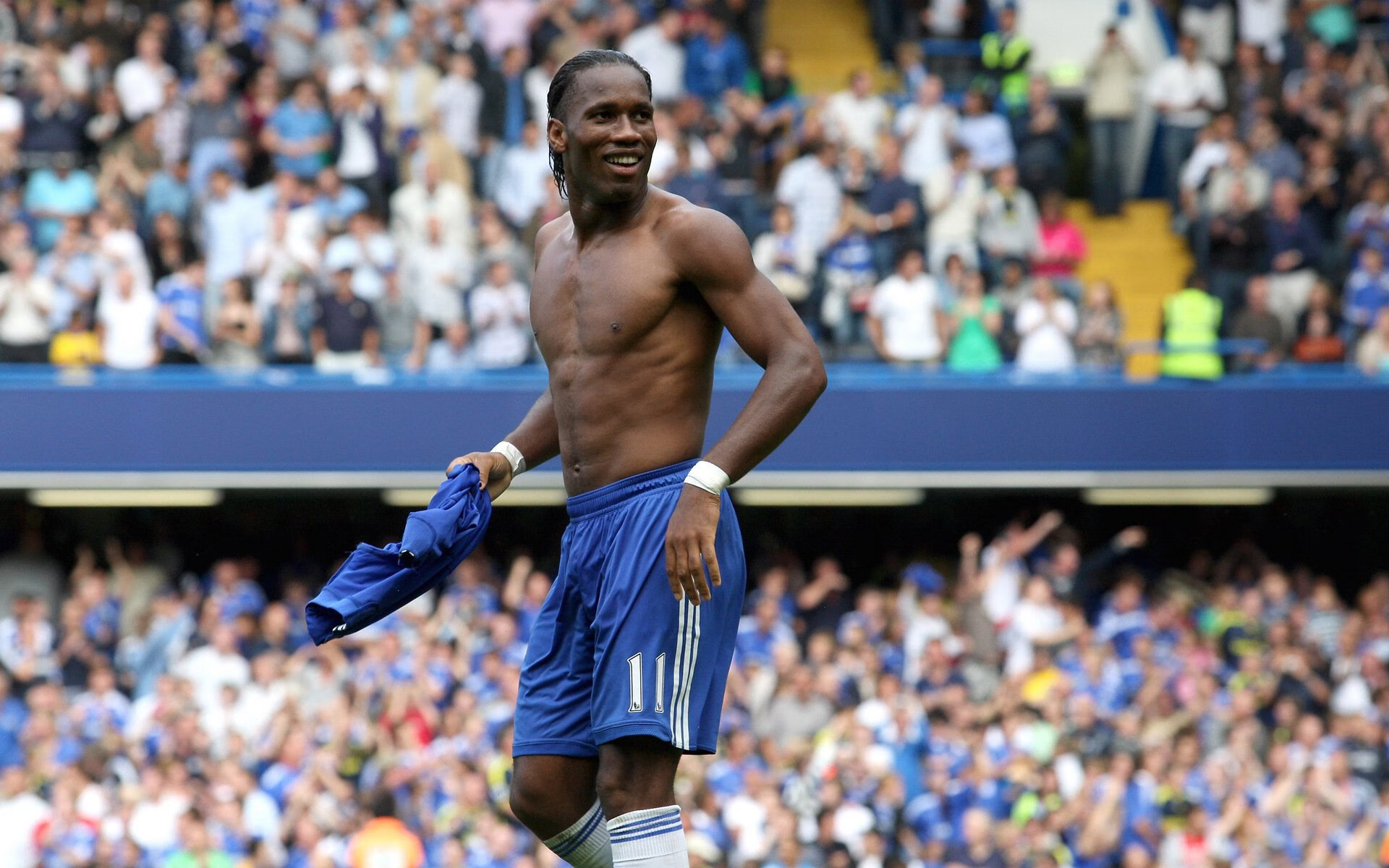 绿色足球运动场逐步普及，推动行业绿色低碳生态建设，绿色足球场怎么形容