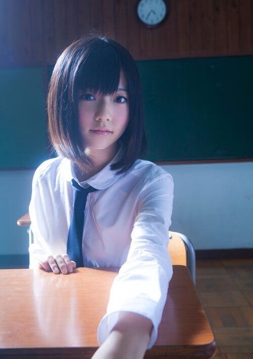 “泥浆飞扬：雨后泥地的疯狂追逐”，泥浆视频