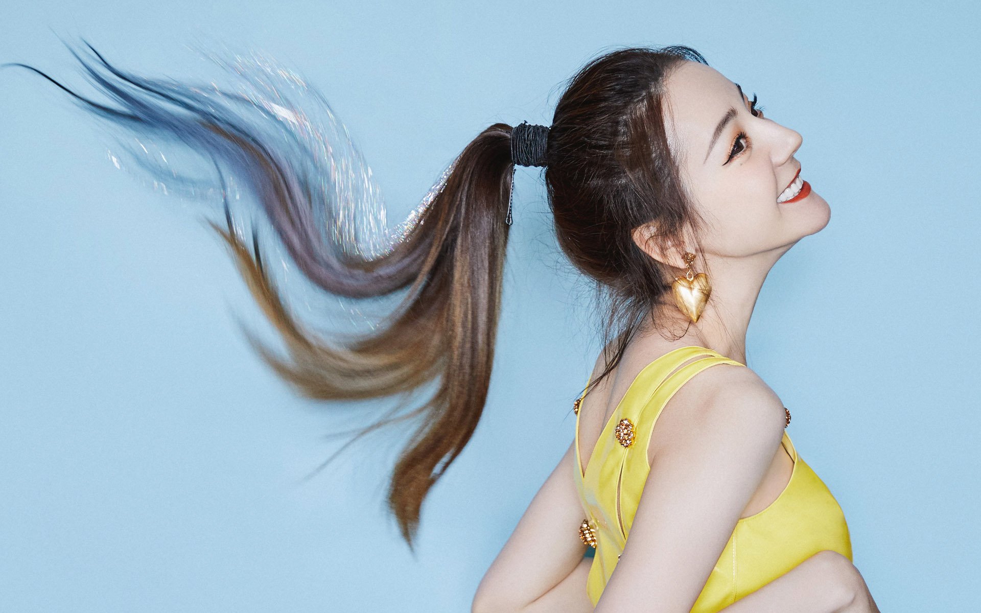 专业裁判员队伍不断壮大，确保比赛公平公正环境，专职裁判员